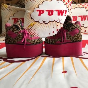 Buffalo platform sneakers